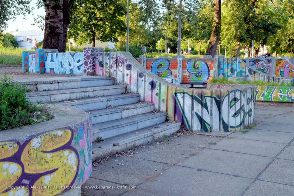 belgrade graffiti tour