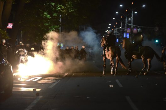 riots in belgrade 2020 photo by ema bednarz