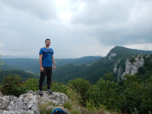 meet a local belgrade